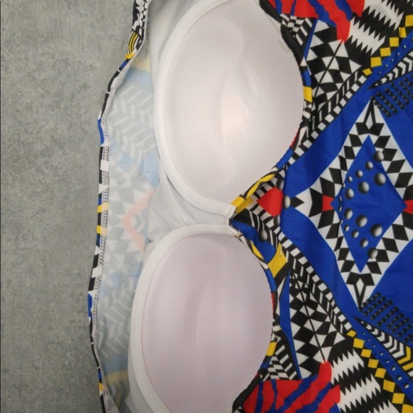 MULTI COLOR PLIS SIZE MONOKINI SWIMSUIT - Picture 8 of 8